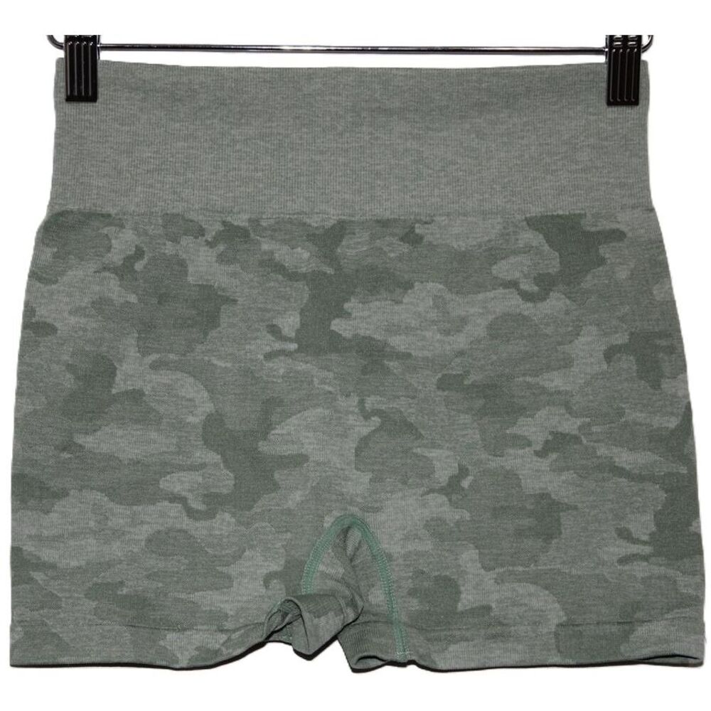 Womens Unbranded Green Camo High Waisted Seamless Athletic Bike Short Size Small